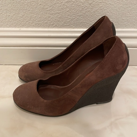 Michael Kors wedges 4” high, size 7 women’s suede BROWN​​ - Picture 1 of 11
